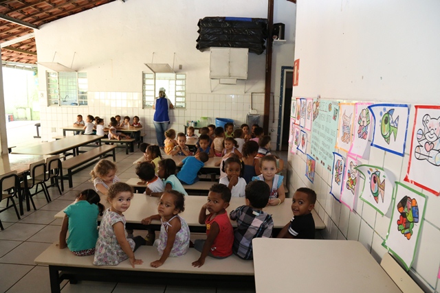 A creche Nossa Senhora do Carmo, no Vila Oeste, atende 98 crianças em horário integral (Foto: Karina Camargos Coutinho)